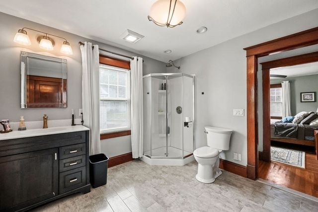 156 South St, Chicopee, MA 01013