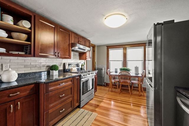 156 South St, Chicopee, MA 01013