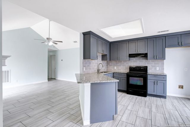 5531 IVANHOE ST, San Antonio, TX 78228