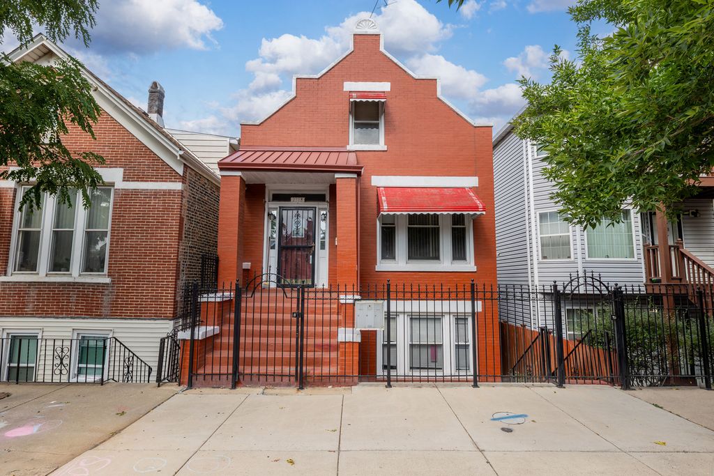 2328 W 19th Street, Chicago, IL 60608