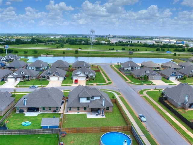 701 Bison Crossing Drive, Yukon, OK 73099