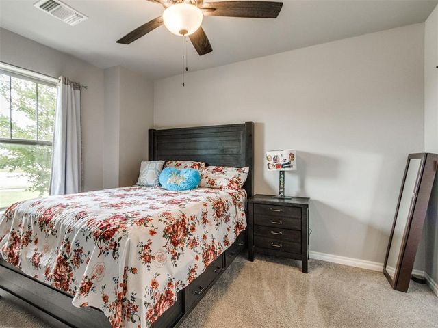 701 Bison Crossing Drive, Yukon, OK 73099