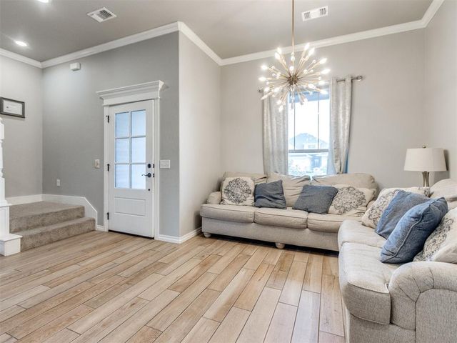 701 Bison Crossing Drive, Yukon, OK 73099