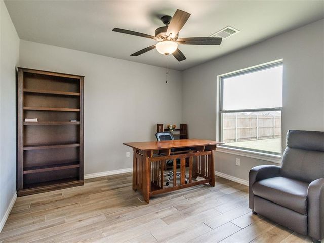 701 Bison Crossing Drive, Yukon, OK 73099