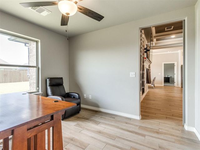 701 Bison Crossing Drive, Yukon, OK 73099
