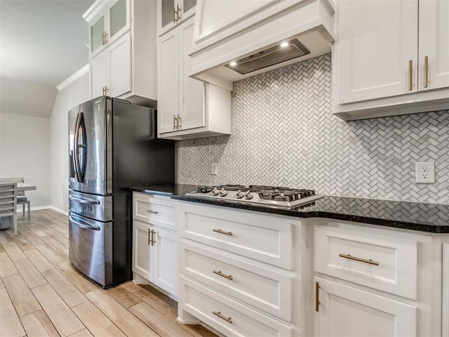 701 Bison Crossing Drive, Yukon, OK 73099