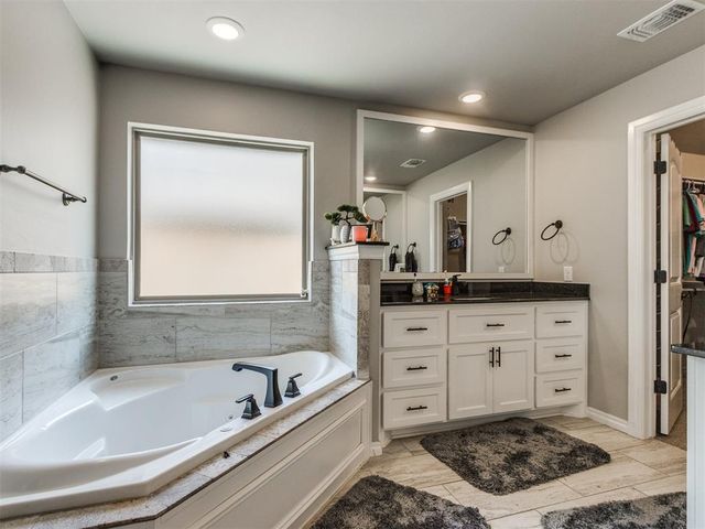 701 Bison Crossing Drive, Yukon, OK 73099