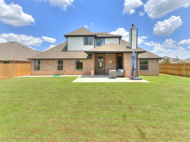 701 Bison Crossing Drive, Yukon, OK 73099