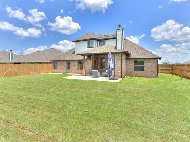 701 Bison Crossing Drive, Yukon, OK 73099