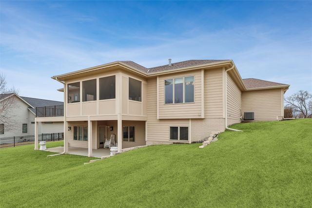 3620 Autumn Sage Circle, Norwalk, IA 50211