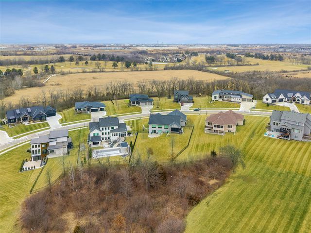 3620 Autumn Sage Circle, Norwalk, IA 50211