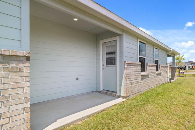 131 County Road 5102 B, Cleveland, TX 77327