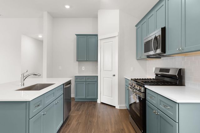 131 County Road 5102 B, Cleveland, TX 77327