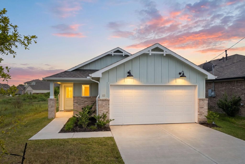 131 County Road 5102 B, Cleveland, TX 77327