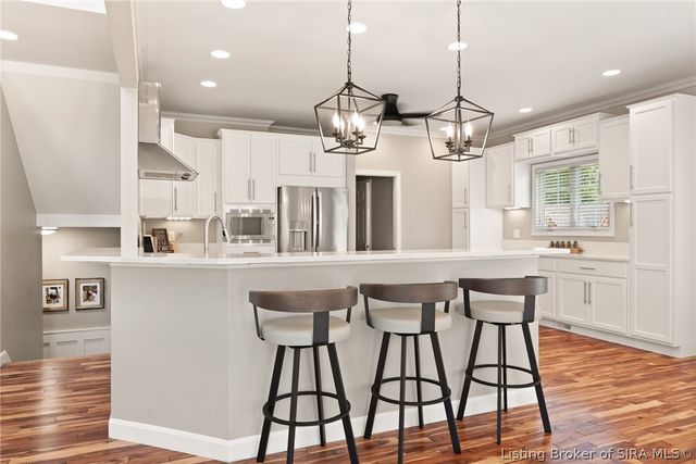 11402 Valley Forge Court, Sellersburg, IN 47172