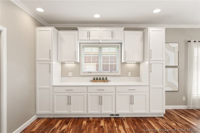 11402 Valley Forge Court, Sellersburg, IN 47172