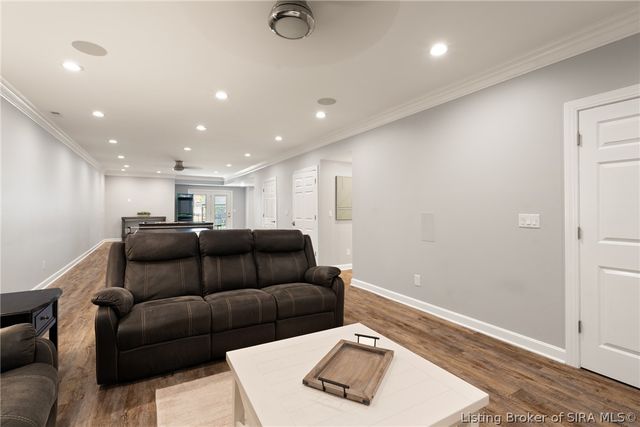 11402 Valley Forge Court, Sellersburg, IN 47172