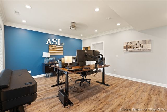 11402 Valley Forge Court, Sellersburg, IN 47172