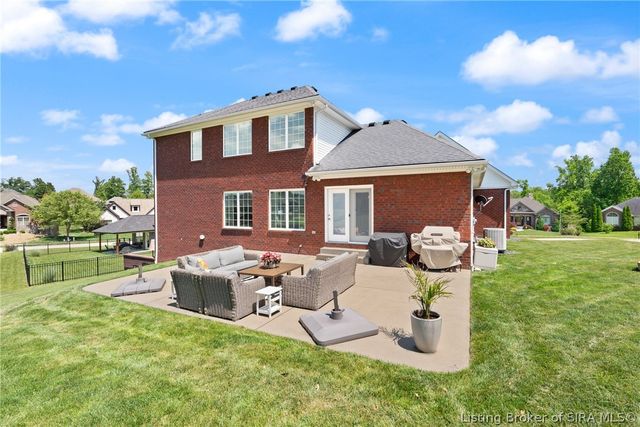 11402 Valley Forge Court, Sellersburg, IN 47172