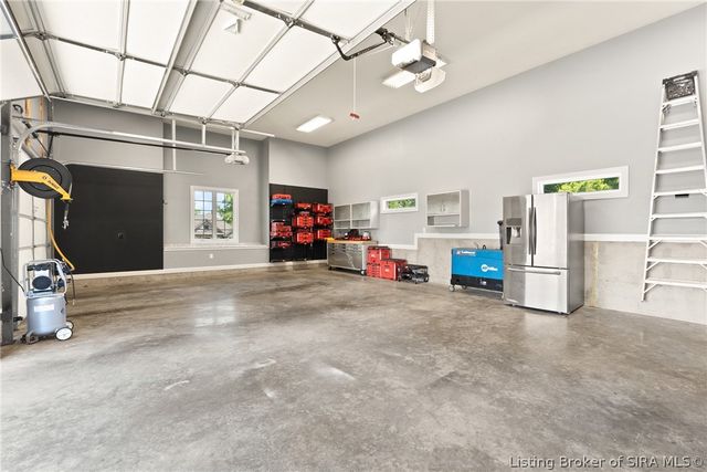 11402 Valley Forge Court, Sellersburg, IN 47172
