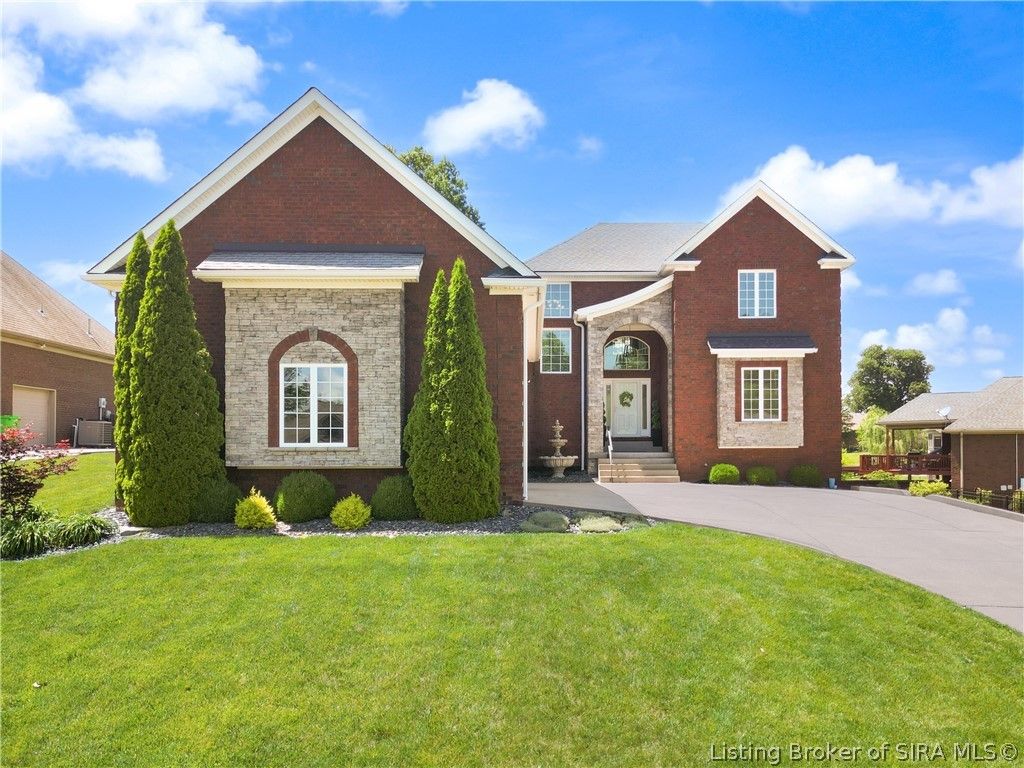 11402 Valley Forge Court, Sellersburg, IN 47172