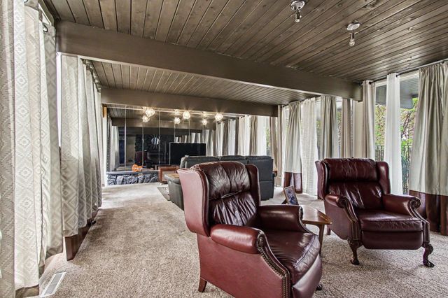 102 Sylvan Drive, Valparaiso, IN 46385
