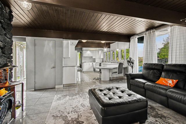 102 Sylvan Drive, Valparaiso, IN 46385