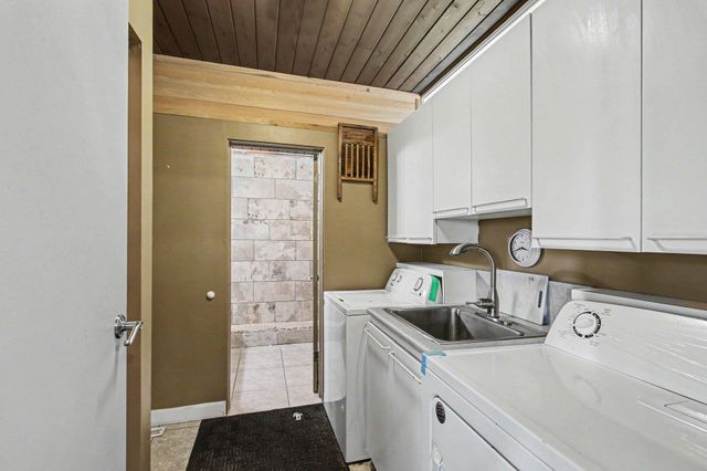 102 Sylvan Drive, Valparaiso, IN 46385