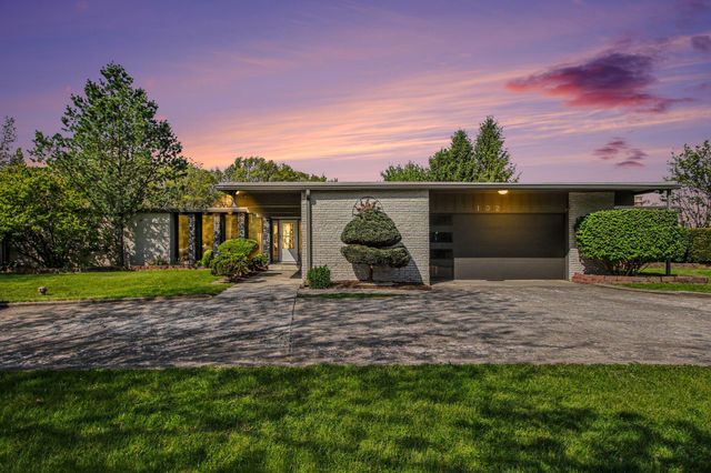 102 Sylvan Drive, Valparaiso, IN 46385