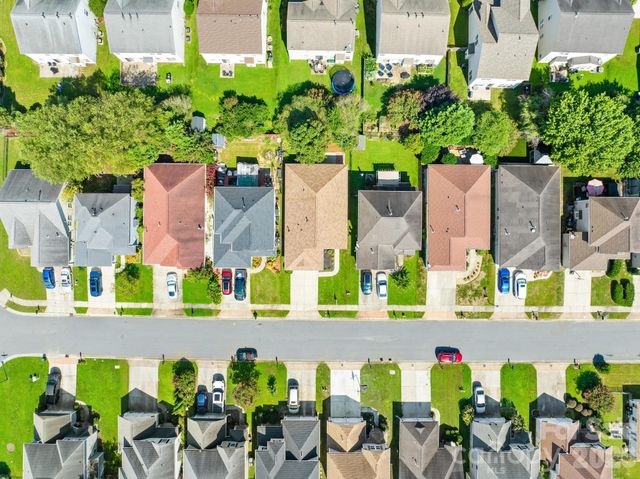 9648 Storybook Avenue NW 324, Concord, NC 28027