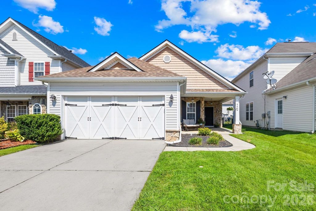 9648 Storybook Avenue NW 324, Concord, NC 28027