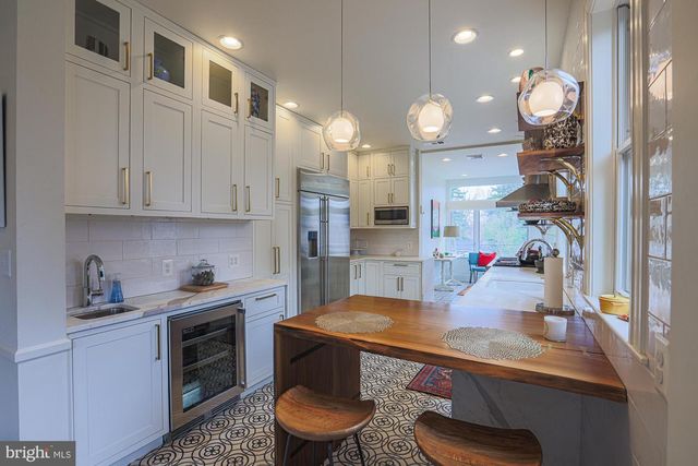 2210 SULGRAVE AVE, Baltimore, MD 21209