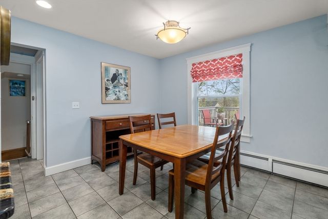 28 Maplewood Rd, Worcester, MA 01602