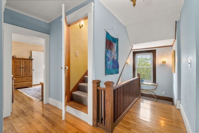 28 Maplewood Rd, Worcester, MA 01602