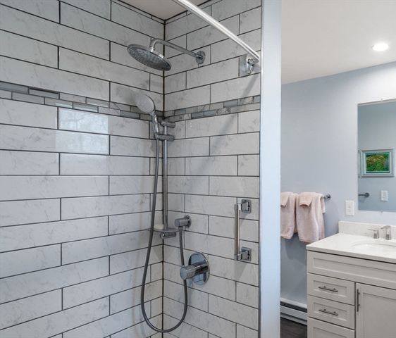 28 Maplewood Rd, Worcester, MA 01602