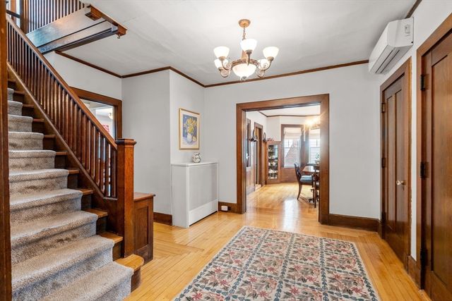 28 Maplewood Rd, Worcester, MA 01602