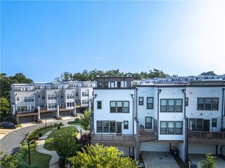 2076 Holtz Lane, Atlanta, GA 30318
