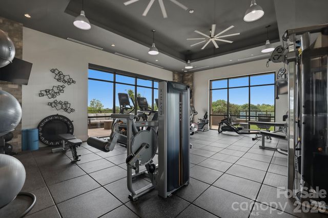 130 Cherokee Road 406, Charlotte, NC 28207