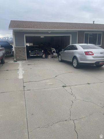 13105 S 2110 W, Riverton, UT 84065