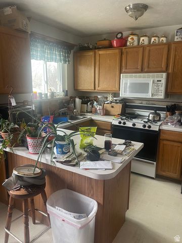 13105 S 2110 W, Riverton, UT 84065