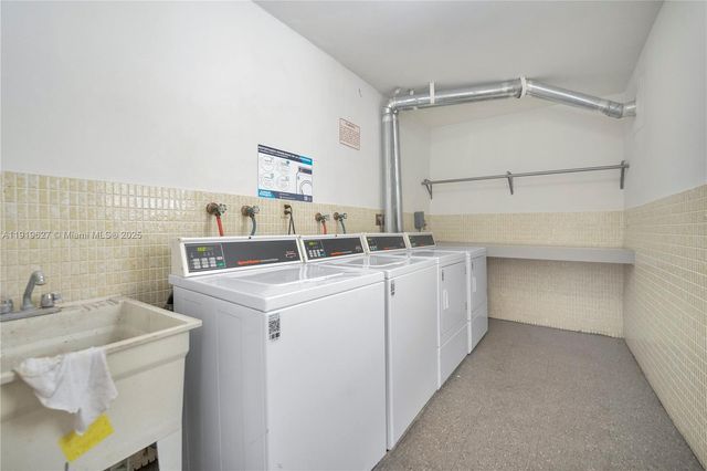 8901 NW 38th Dr 106, Coral Springs, FL 33065