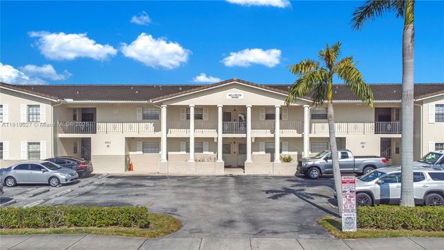 8901 NW 38th Dr 106, Coral Springs, FL 33065