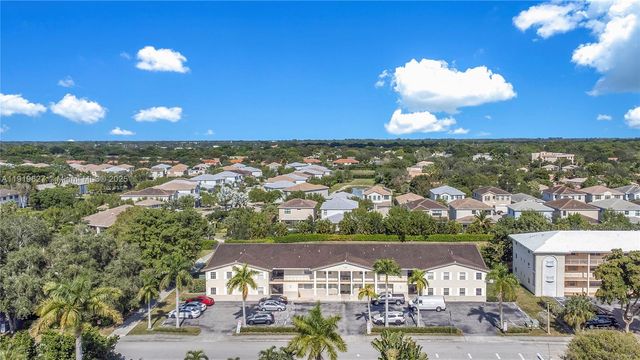 8901 NW 38th Dr 106, Coral Springs, FL 33065