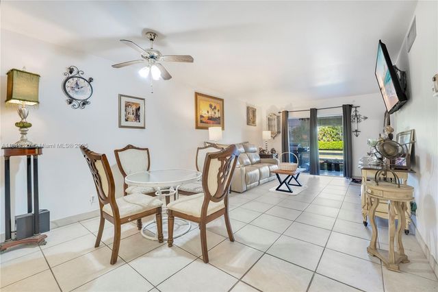 8901 NW 38th Dr 106, Coral Springs, FL 33065