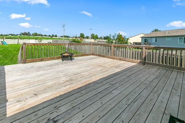16860 Camden Avenue, Omaha, NE 68116
