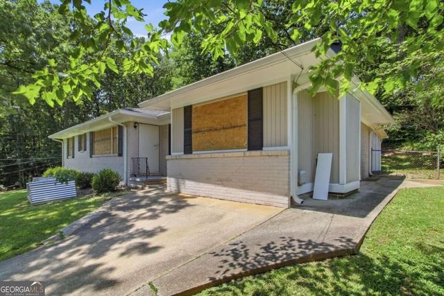 1763 Meadowglades Drive, Decatur, GA 30035