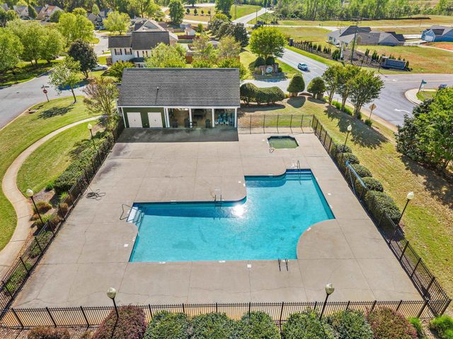 438 Slate Drive, Boiling Springs, SC 29316
