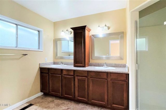 337 Knight Way, La Canada Flintridge, CA 91011