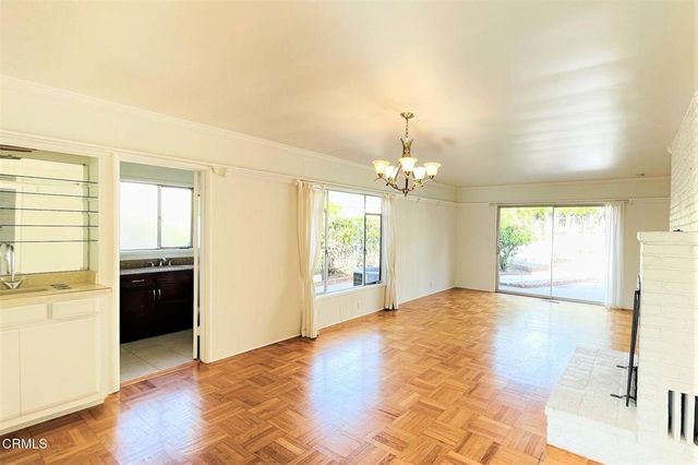 337 Knight Way, La Canada Flintridge, CA 91011