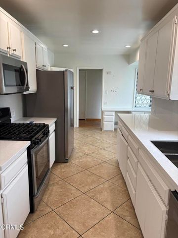 337 Knight Way, La Canada Flintridge, CA 91011